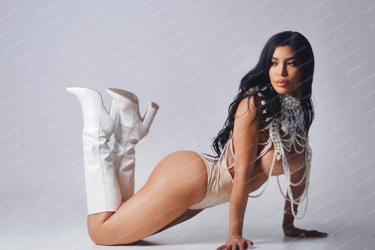 Эскорт модель Адриана из Москвы