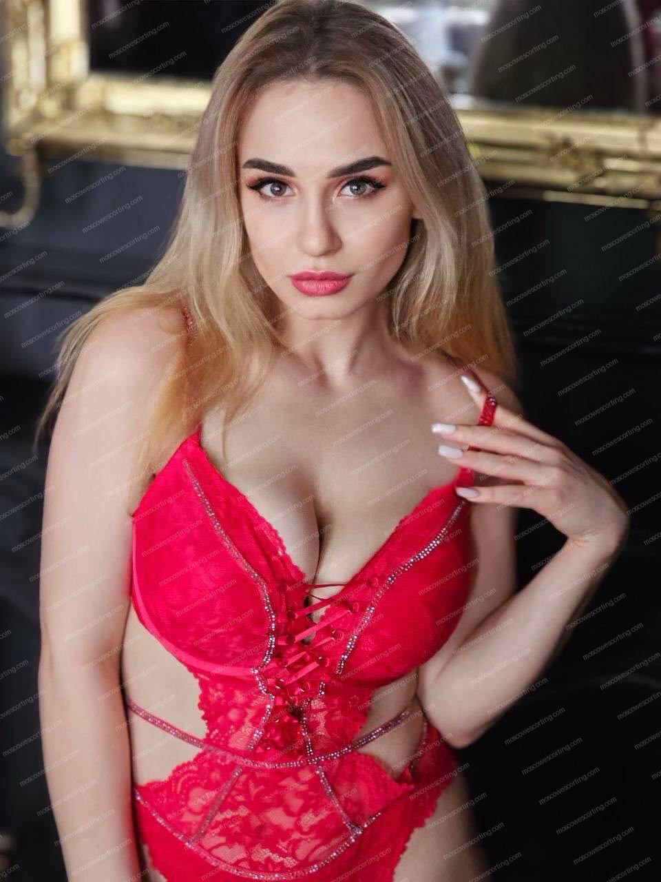 Эскорт модель Эллери из Москвы