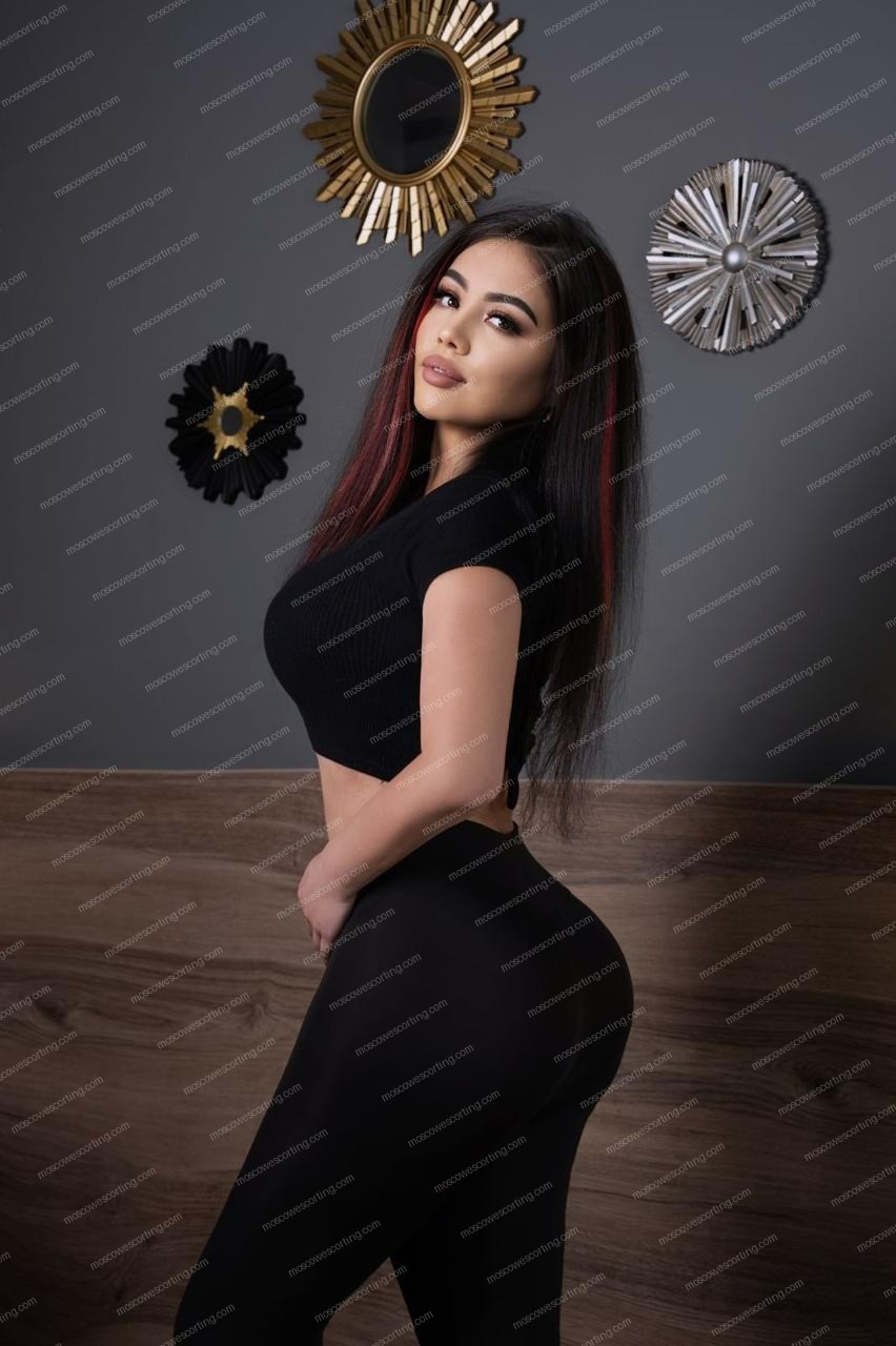 Эскорт модель Энджи из Москвы