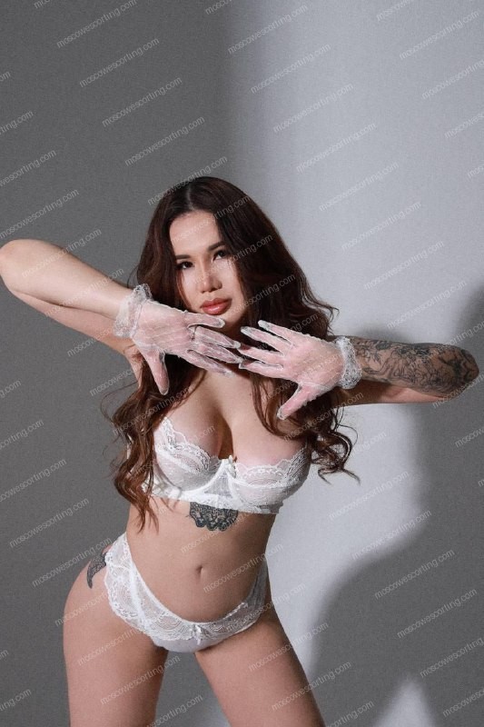 Эскорт модель Холли из Москвы