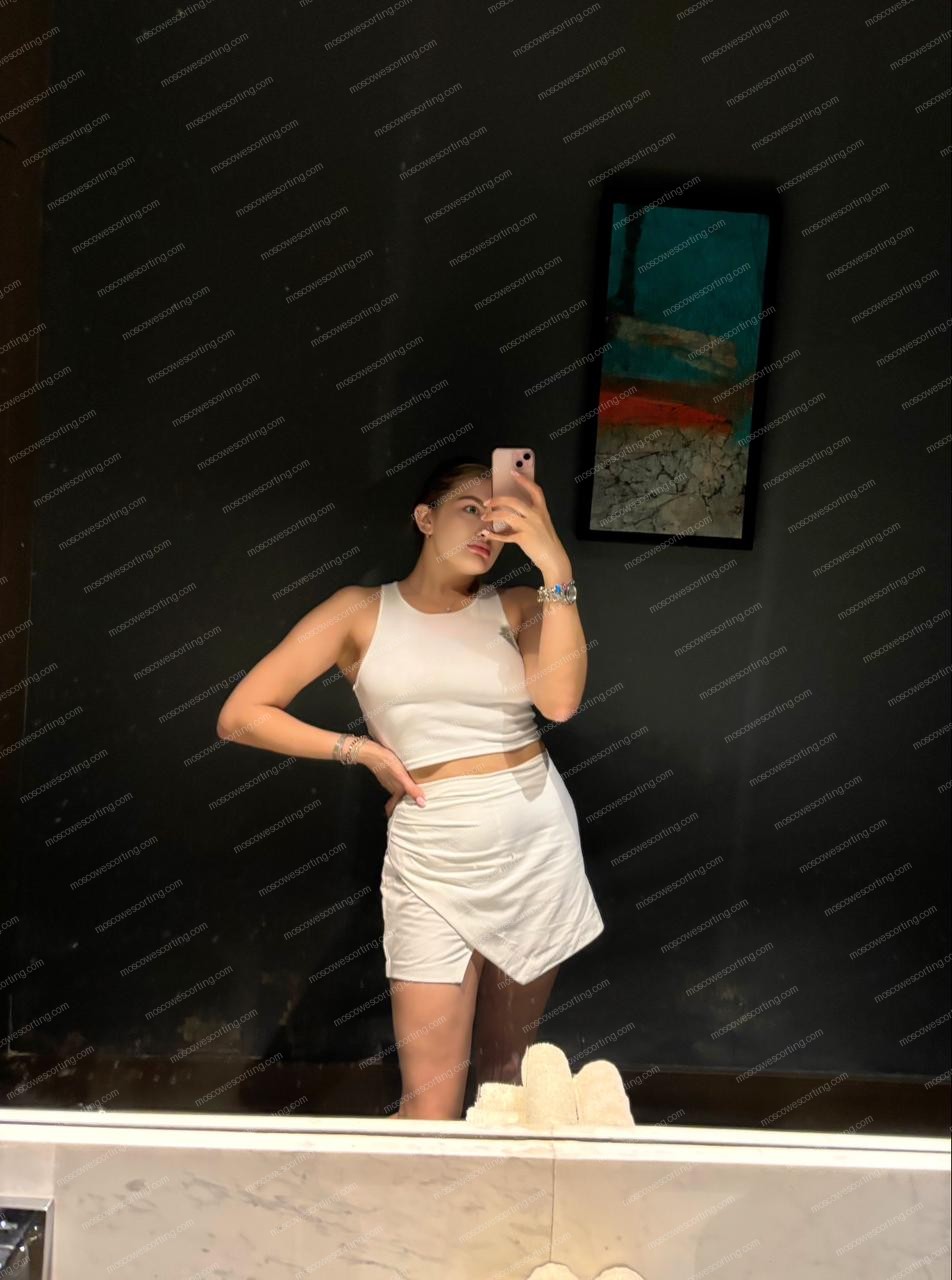 Эскорт модель Ирина из Москвы