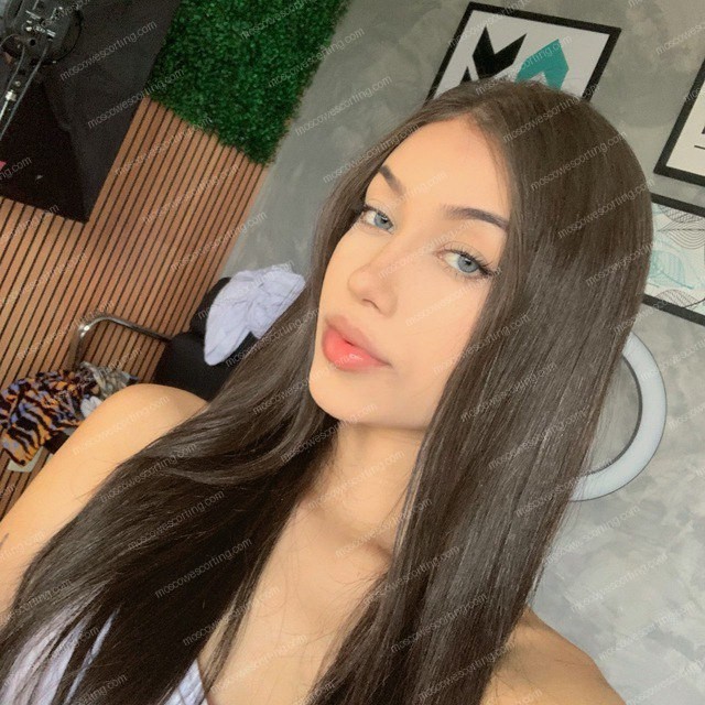 Эскорт модель Малибу из Москвы