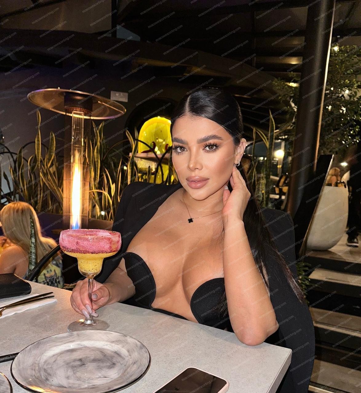 Эскорт модель Серена из Москвы